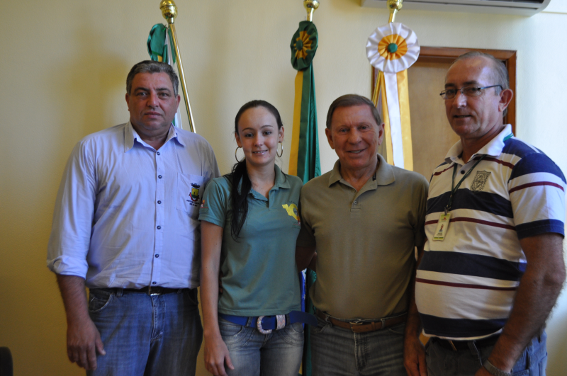 REPRESENTANTES DA CRESOL VISITAM PREFEITO CASALI